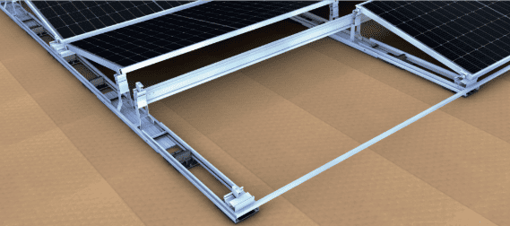 Estructura de panell solar en un teulat pla amb raïls de suport metàl·lics